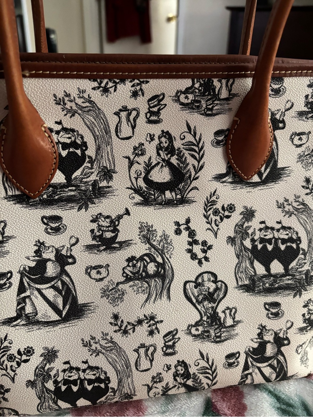 Dooney & Bourke Cream and Brown Printed Shoulder Tote - Picture 5 of 9